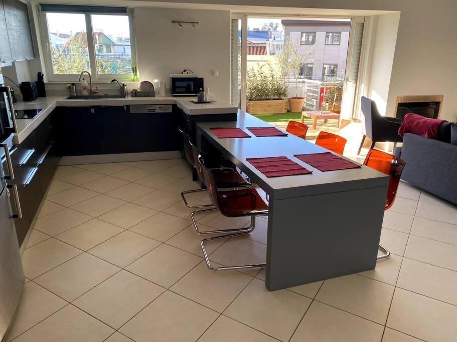 Spacious And Sunkissed 3Br & 2 Bathrooms Apartment Athens Exterior photo