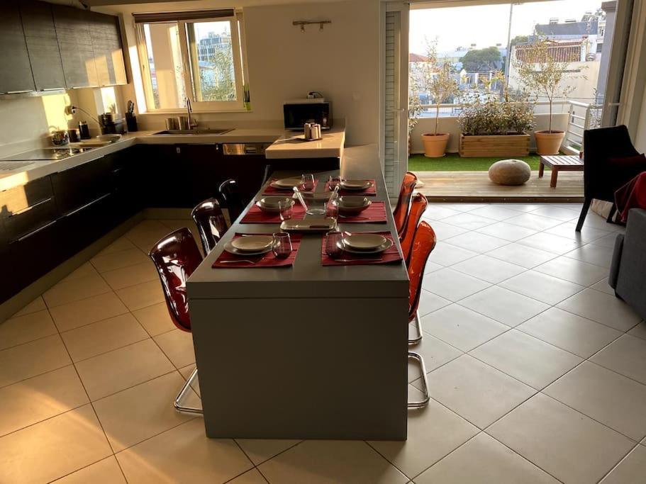 Spacious And Sunkissed 3Br & 2 Bathrooms Apartment Athens Exterior photo