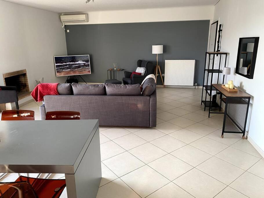 Spacious And Sunkissed 3Br & 2 Bathrooms Apartment Athens Exterior photo