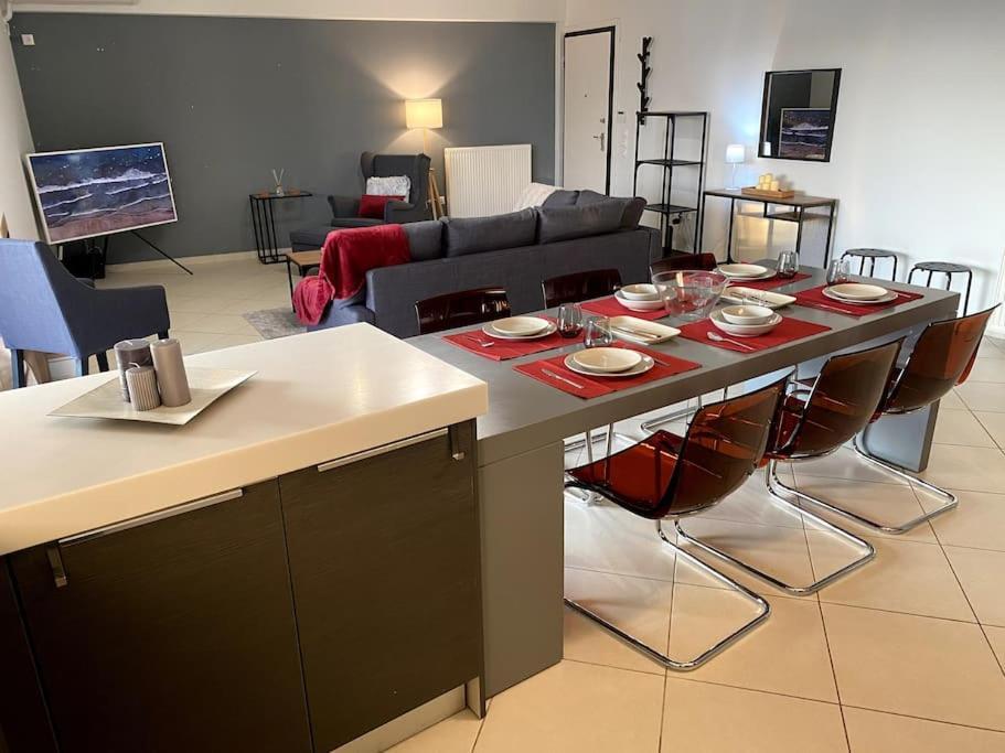 Spacious And Sunkissed 3Br & 2 Bathrooms Apartment Athens Exterior photo
