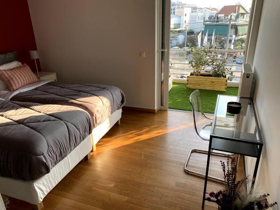 Spacious And Sunkissed 3Br & 2 Bathrooms Apartment Athens Exterior photo